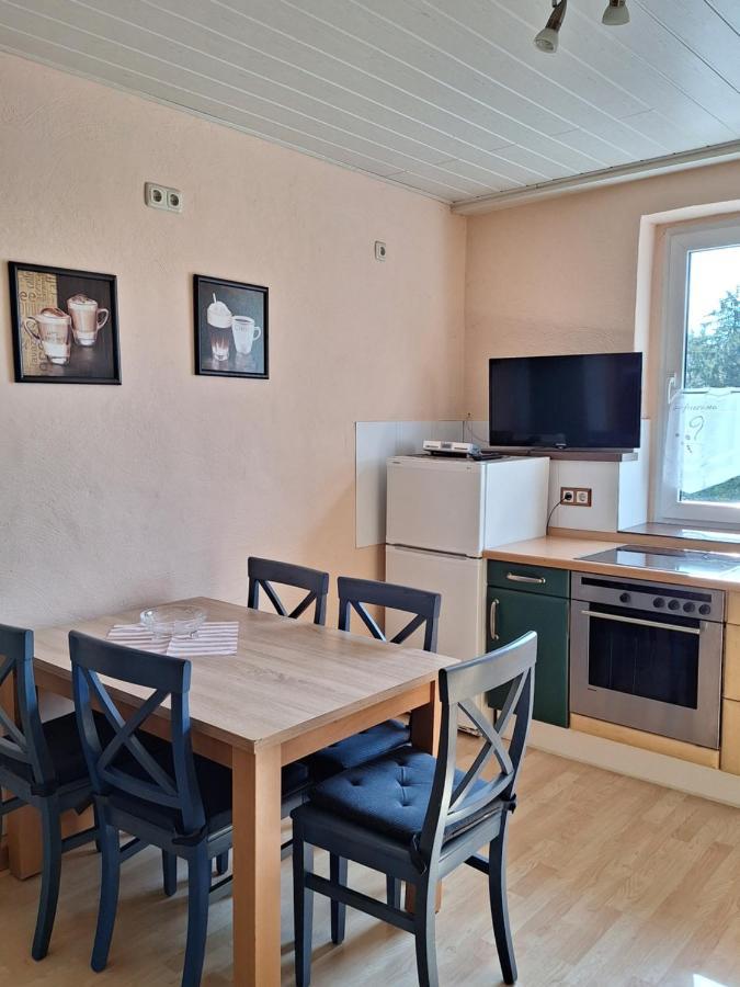 Gaststaette Und Pension Zur Schiene Merseburg Eksteriør bilde
